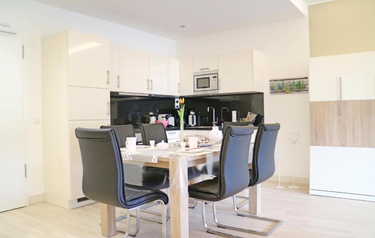 Moon Apartment Binz