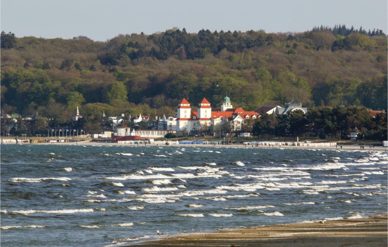 Moon Apartment Binz